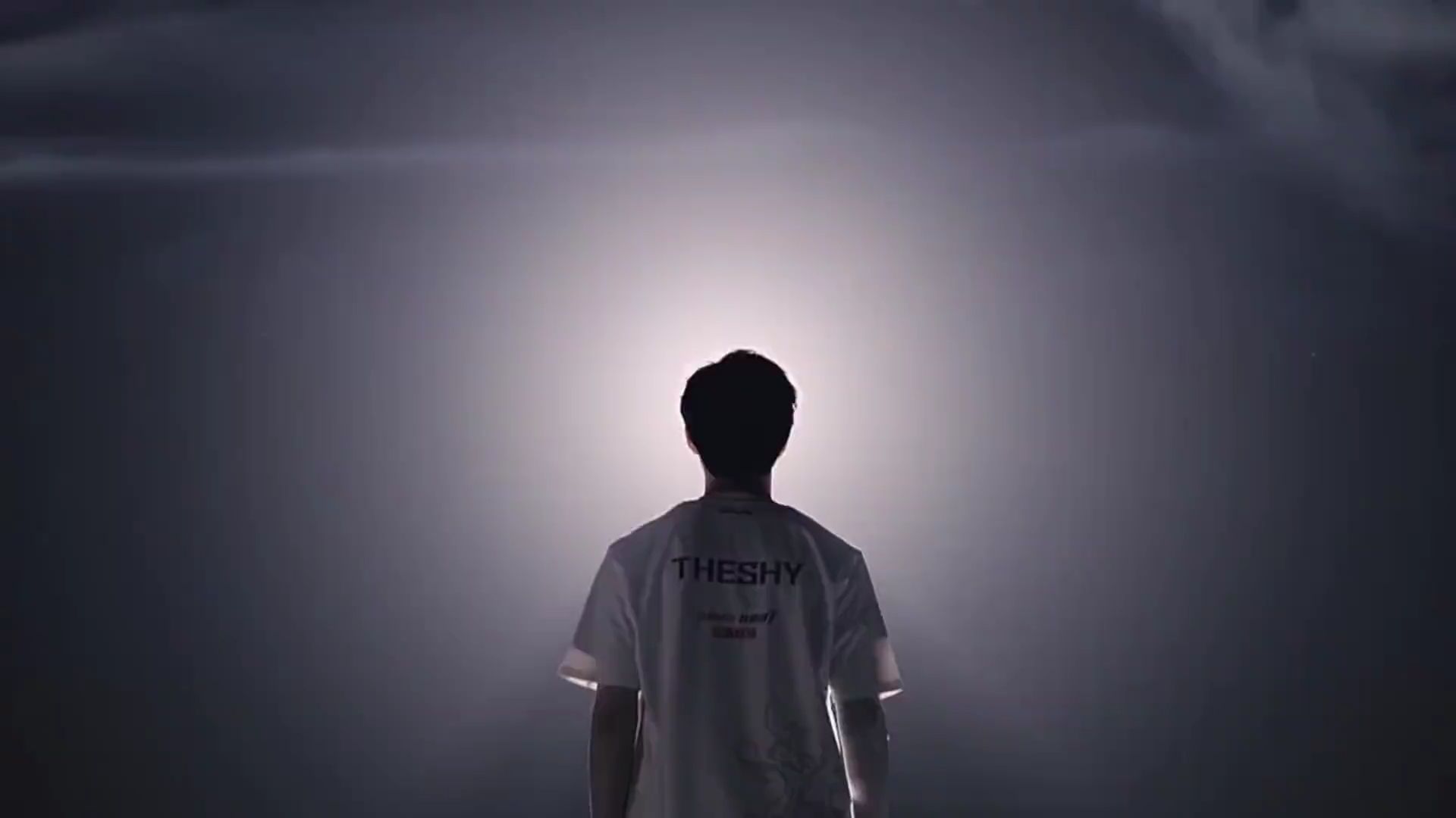 背锅不应由 背锅不应由